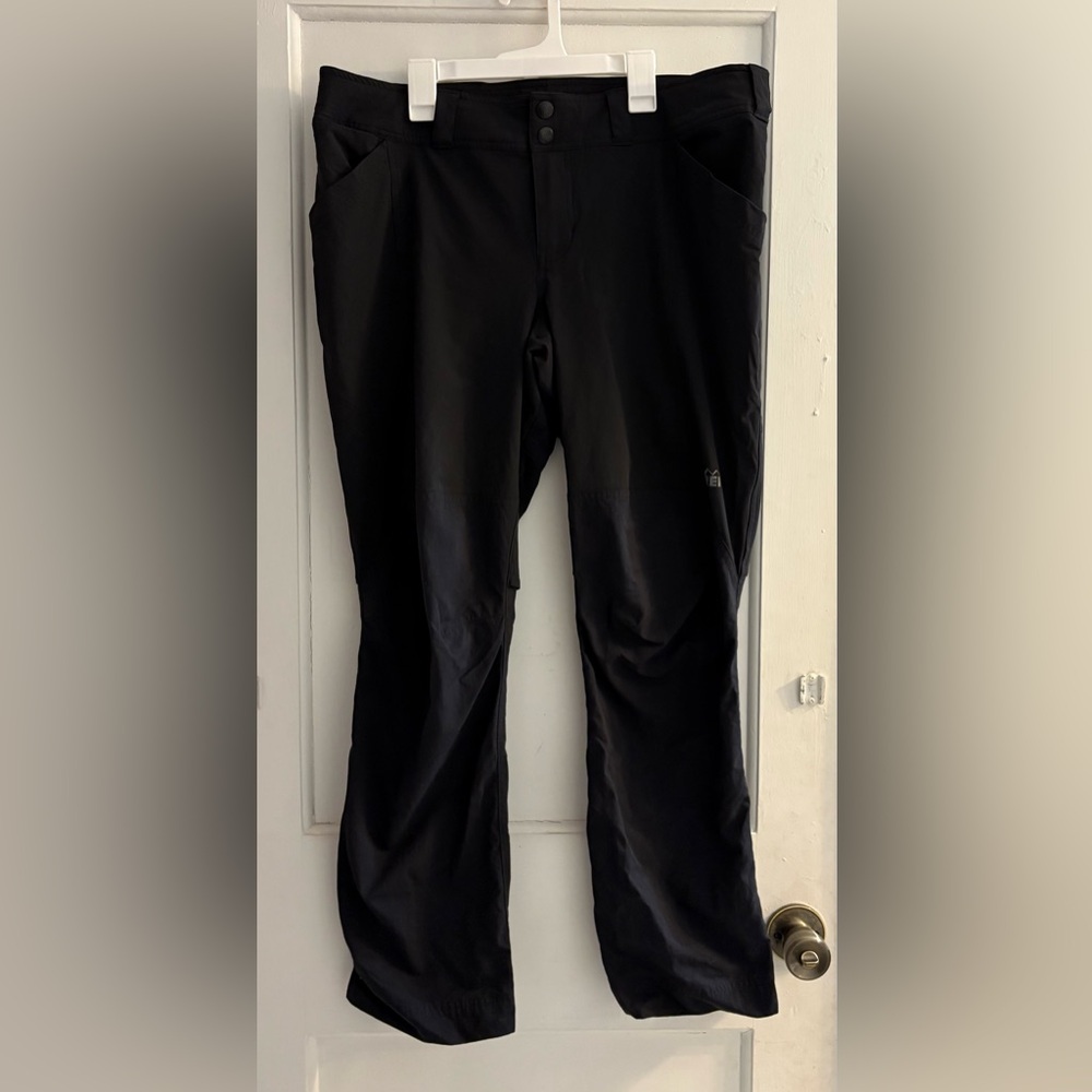 REI Women’s 4 Double Knee Multi Pocket Hiking Pants Black Nylon Size 14Petite